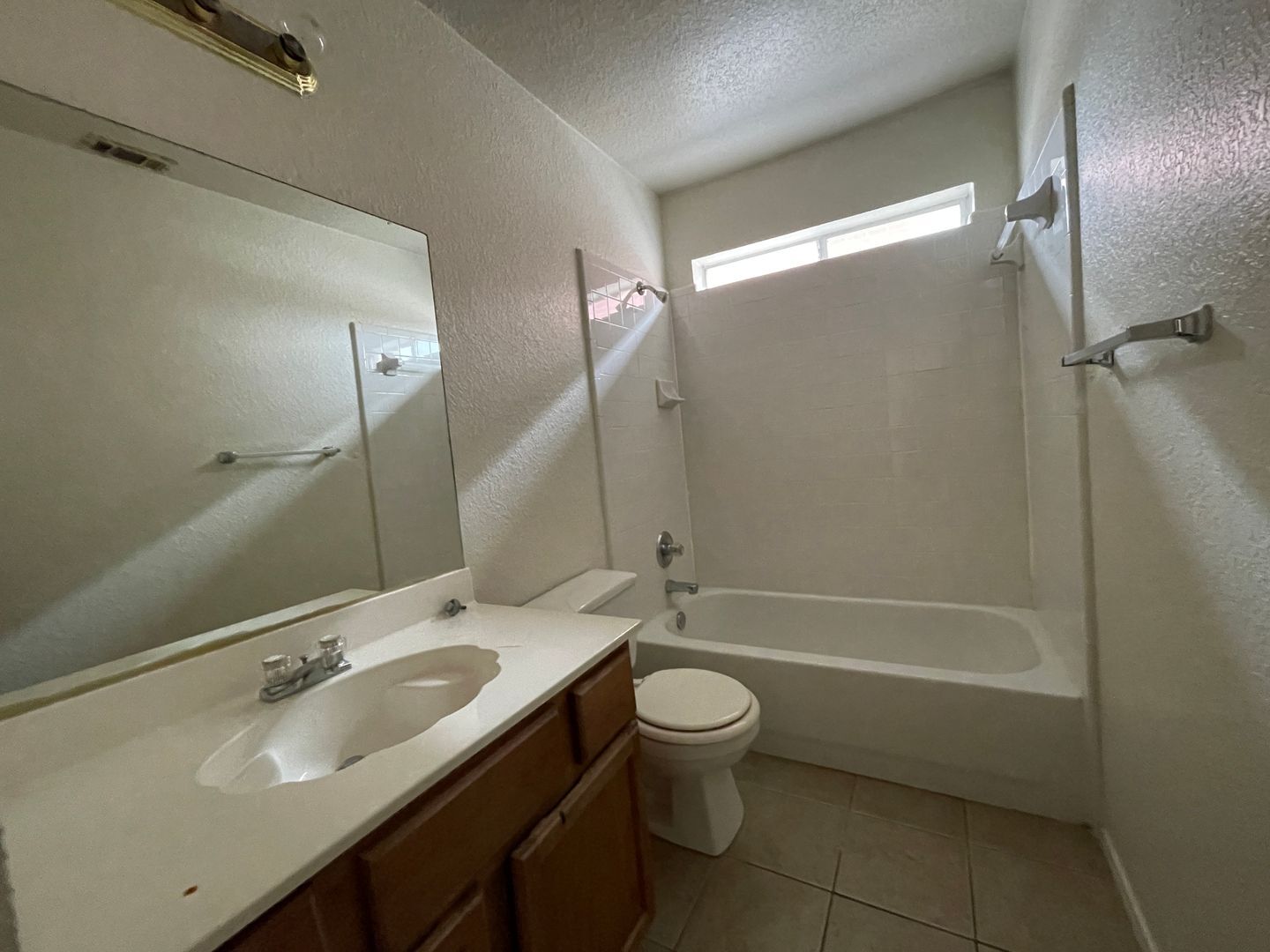 Building Photo - 2808 Cantabrian Dr