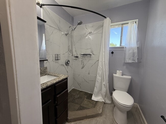 Building Photo - 5736 Shipp Dr