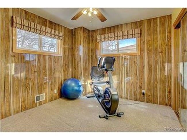 Building Photo - 10711 Blue Jay Ln