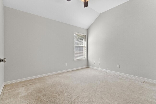 Building Photo - 765 Bent Wood Pl