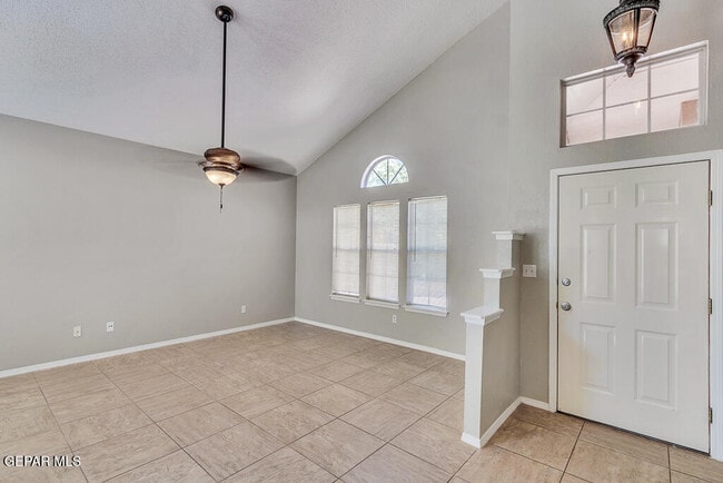 Building Photo - 10917 Loma Alta Pl