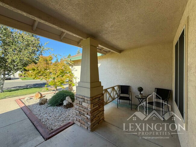 Building Photo - Pristine, single-story, 3bd/2ba, Home in Cameron Park!