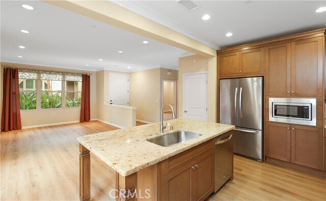 Building Photo - 220 Kempton