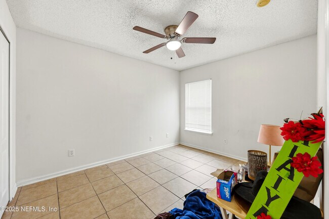 Building Photo - 1739 Saw Lake Drive