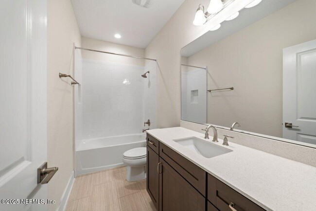 Building Photo - 405 Crestview Dr