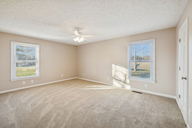 Building Photo - 353 Branham Mill Rd