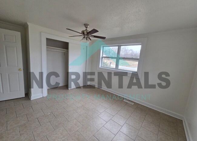 Building Photo - 312 Walter Chambers St