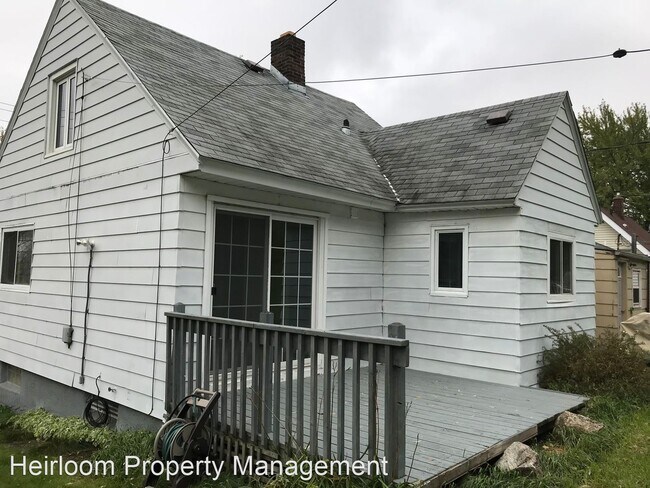 Building Photo - 1 br, 1 bath House - 907 W 6th Street