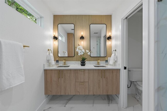 Building Photo - 5604 Overbrook Dr