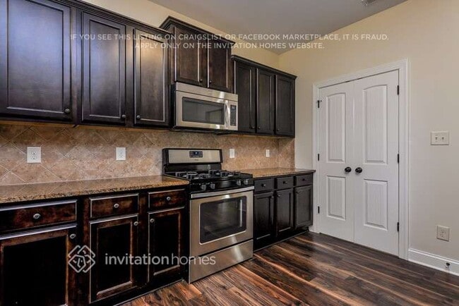 Building Photo - 42 Pappy Ln