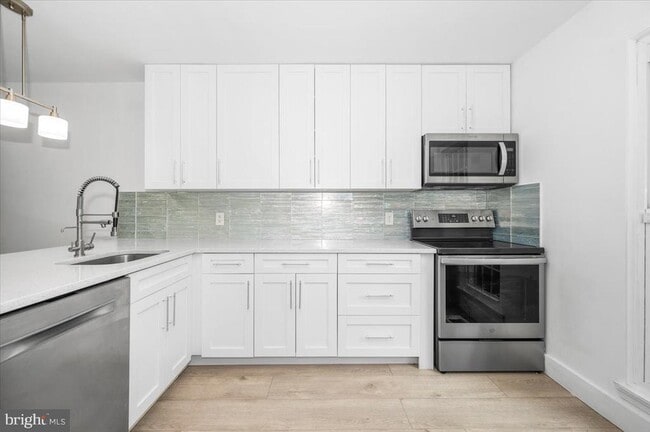 Building Photo - 16110 Hayshire Ct