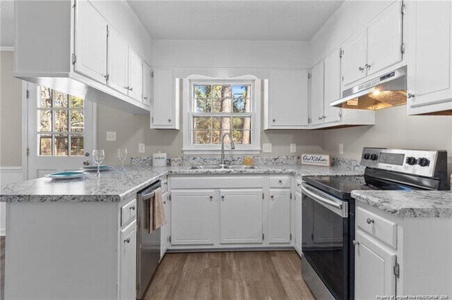 Building Photo - 3101 Ansley Dr