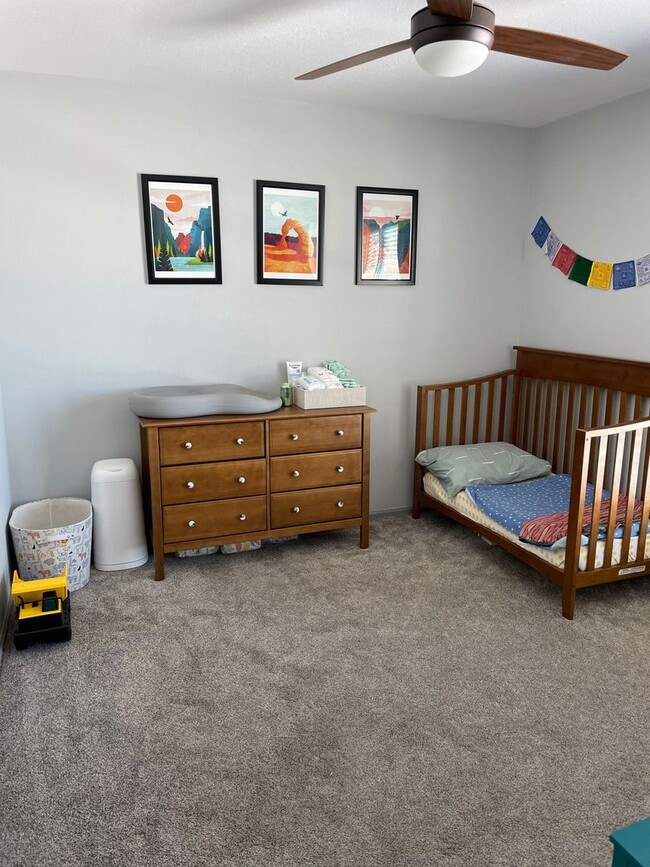 Building Photo - 1144 Maple Dr