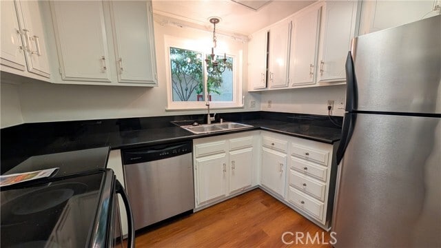 Building Photo - 2385 Via Mariposa W