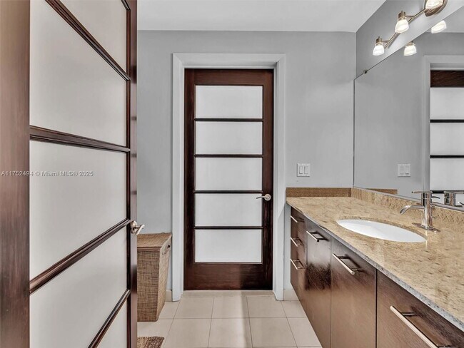 Building Photo - 3029 NE 188th St