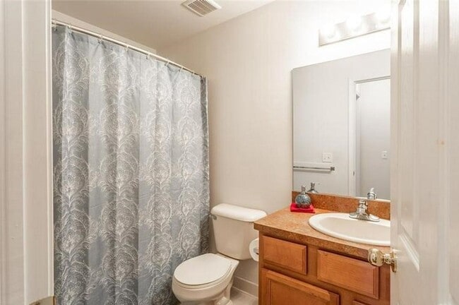 Building Photo - GORGEOUS COMMERCE TOWNSHIP 2 BED/2 BATH MO...
