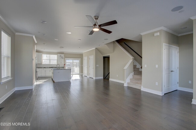 Building Photo - 26 Mariveles Wy