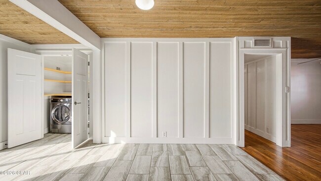 Building Photo - 1217 Buena Vista Blvd