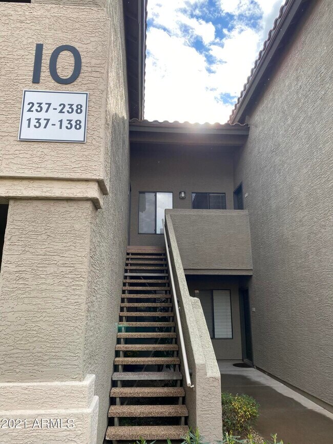 Building Photo - 9600 N 96th St