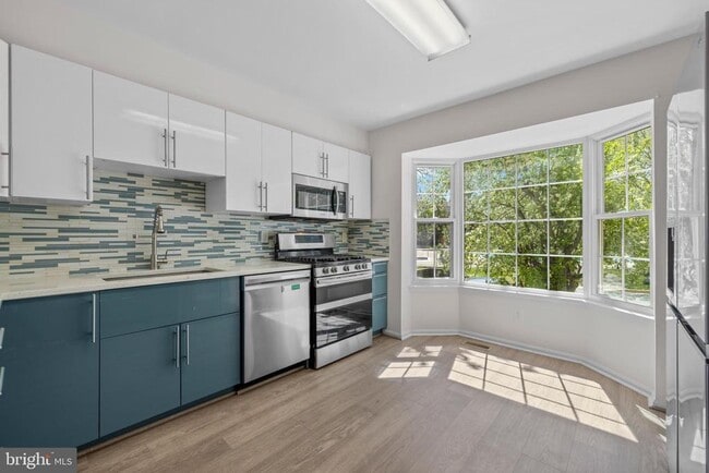 Building Photo - 1095 Travis Ln