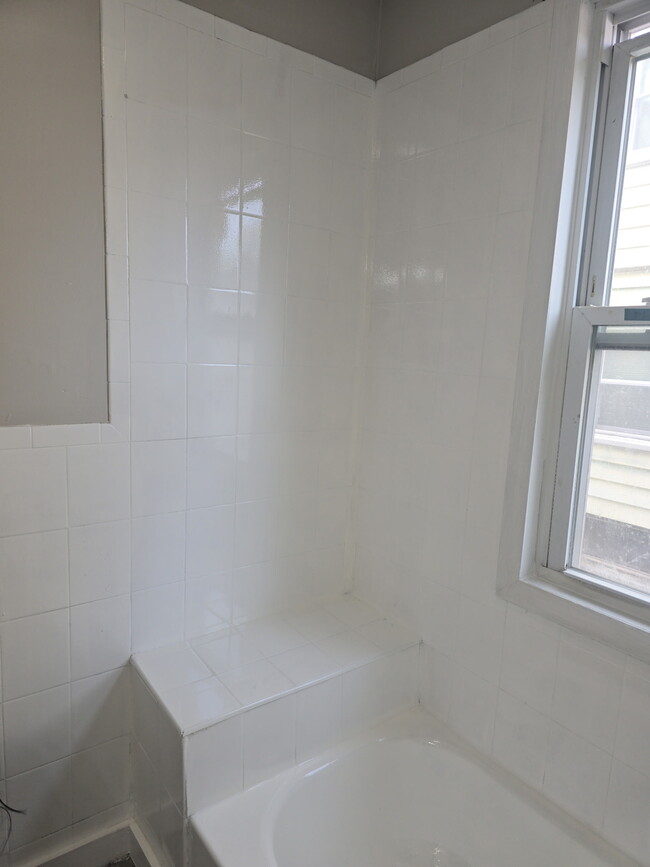 Building Photo - 23 Elmwood Ave