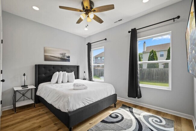Building Photo - 8355 Fieldfare Way
