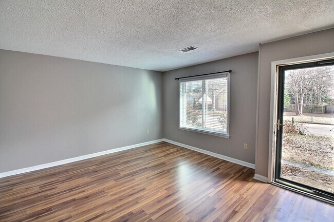 Building Photo - 1153 Verlington Dr