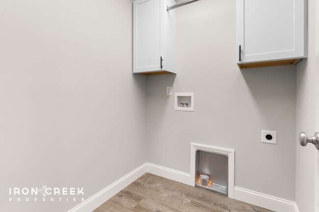 Building Photo - Bright and Modern: Brand New Three-Bedroom...