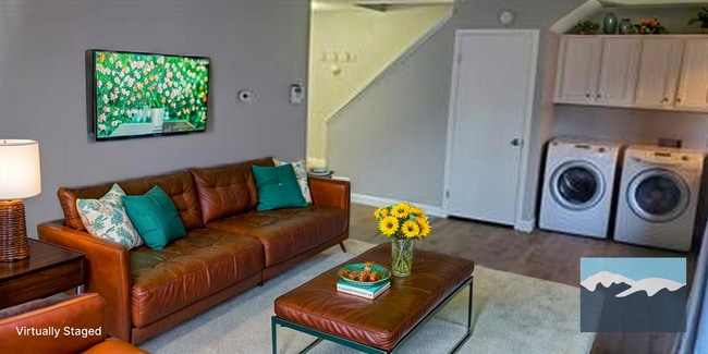 Building Photo - 13605 E Yale Ave