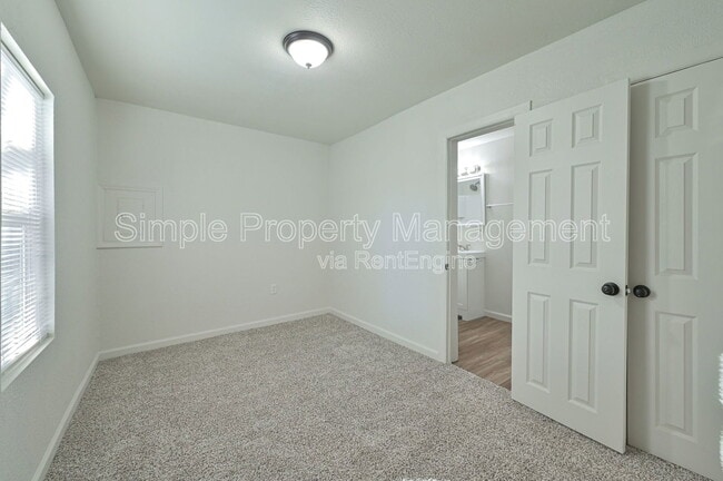 Building Photo - 3608 NW 16th St