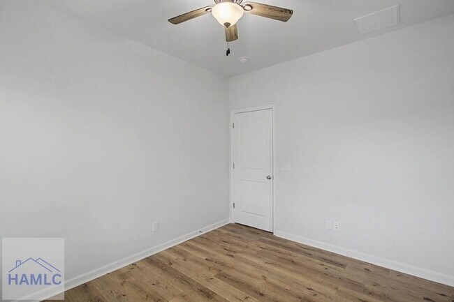 Building Photo - 68 Blueberry Ct NE