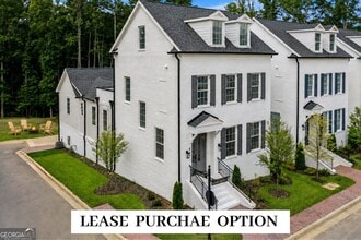 Building Photo - 930 Laurel Brooke Ave