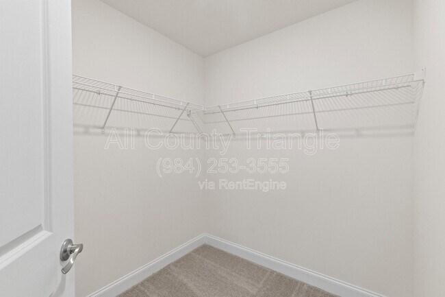 Building Photo - 1176 Channel Drop Dr