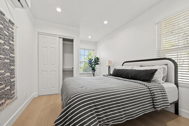 Building Photo - Showing Times: to schedule a viewing, please contact us