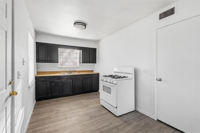 Building Photo - 916 8th St NW