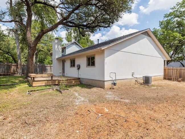 Building Photo - 13000 Meadowheath Cove