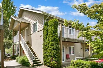 Building Photo - Affordable 2 Bedroom Apartment - Close to WWU