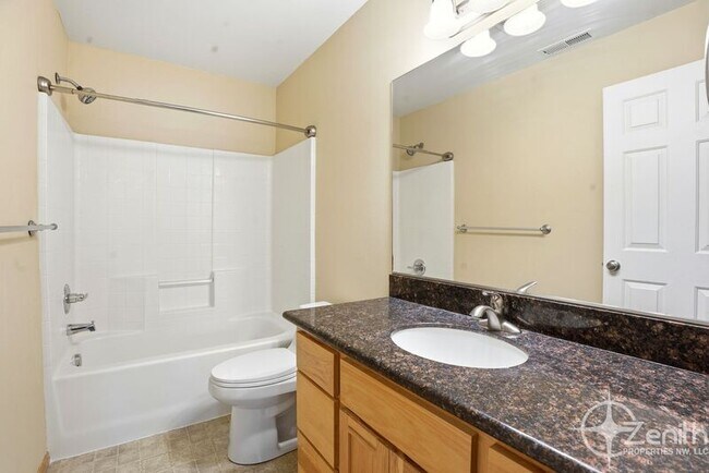 Building Photo - 1511 SE 86th Ct