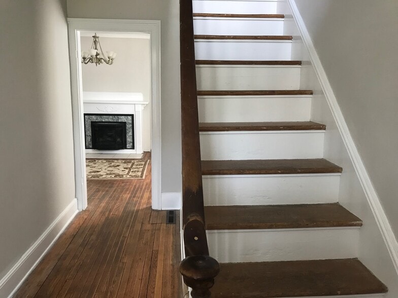 Foyer - 191 Pulteney St
