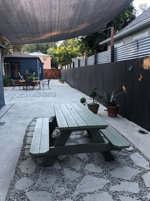 Picnic table under shady sail - 1444 Silver Lake Blvd