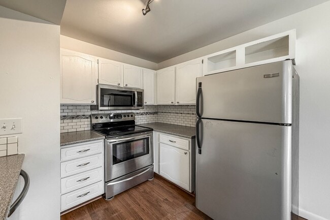 Building Photo - 3747 Talisman Pl