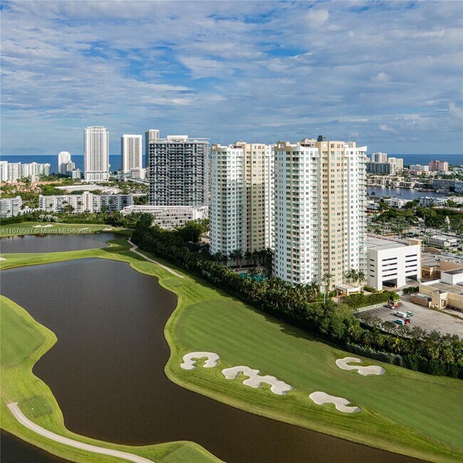 Building Photo - 1745 E Hallandale Beach Blvd