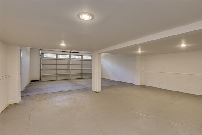 Building Photo - 2897 Wagener Rd