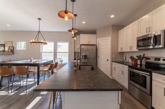 Building Photo - Nicely Appointed, 2019-Built Home Convenie...