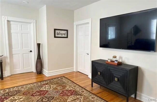 Building Photo - 26 Paris Rd