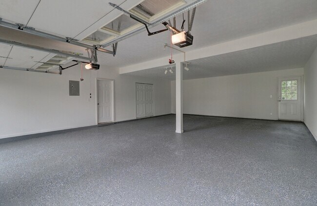 Building Photo - 2864 Da Vinci Blvd
