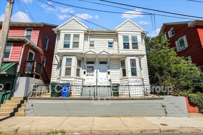 Primary Photo - 803 S Potomac St