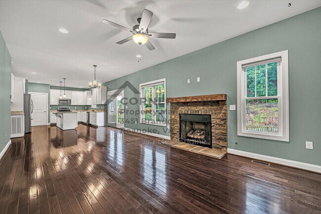 Building Photo - 2737 Russlen Dr