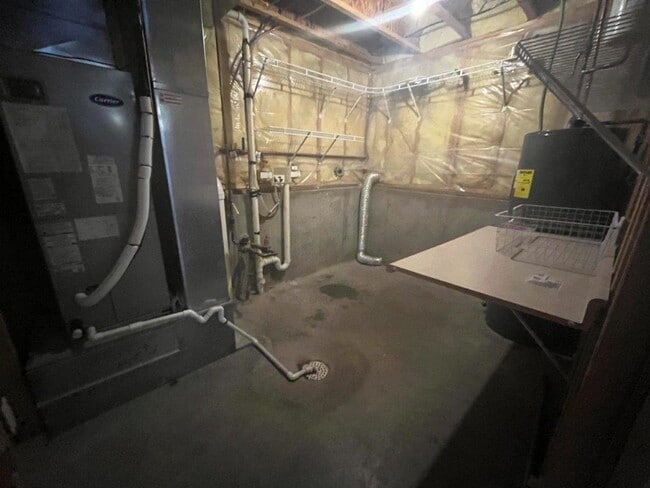 Building Photo - 4 BEDROOM | 2 BATH | DOUBLE CAR GARAGE | RAPID VALLEY