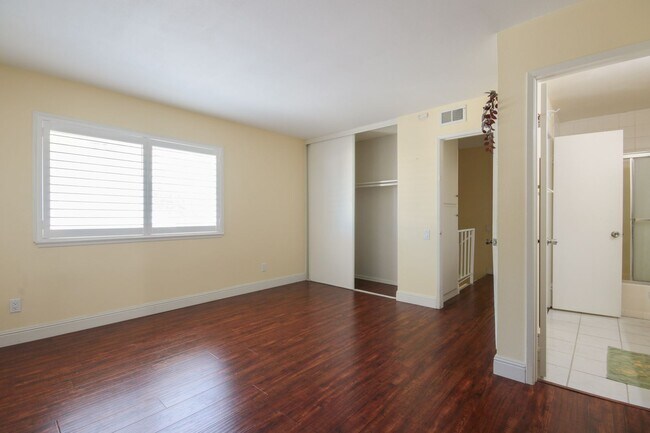 Building Photo - Stylish Corsican Village Retreat with Garage, Patio & Modern Convenience